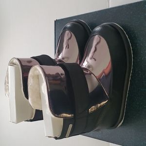 NWT EMU Australia Roth Mirror Boots Kid's Size 11